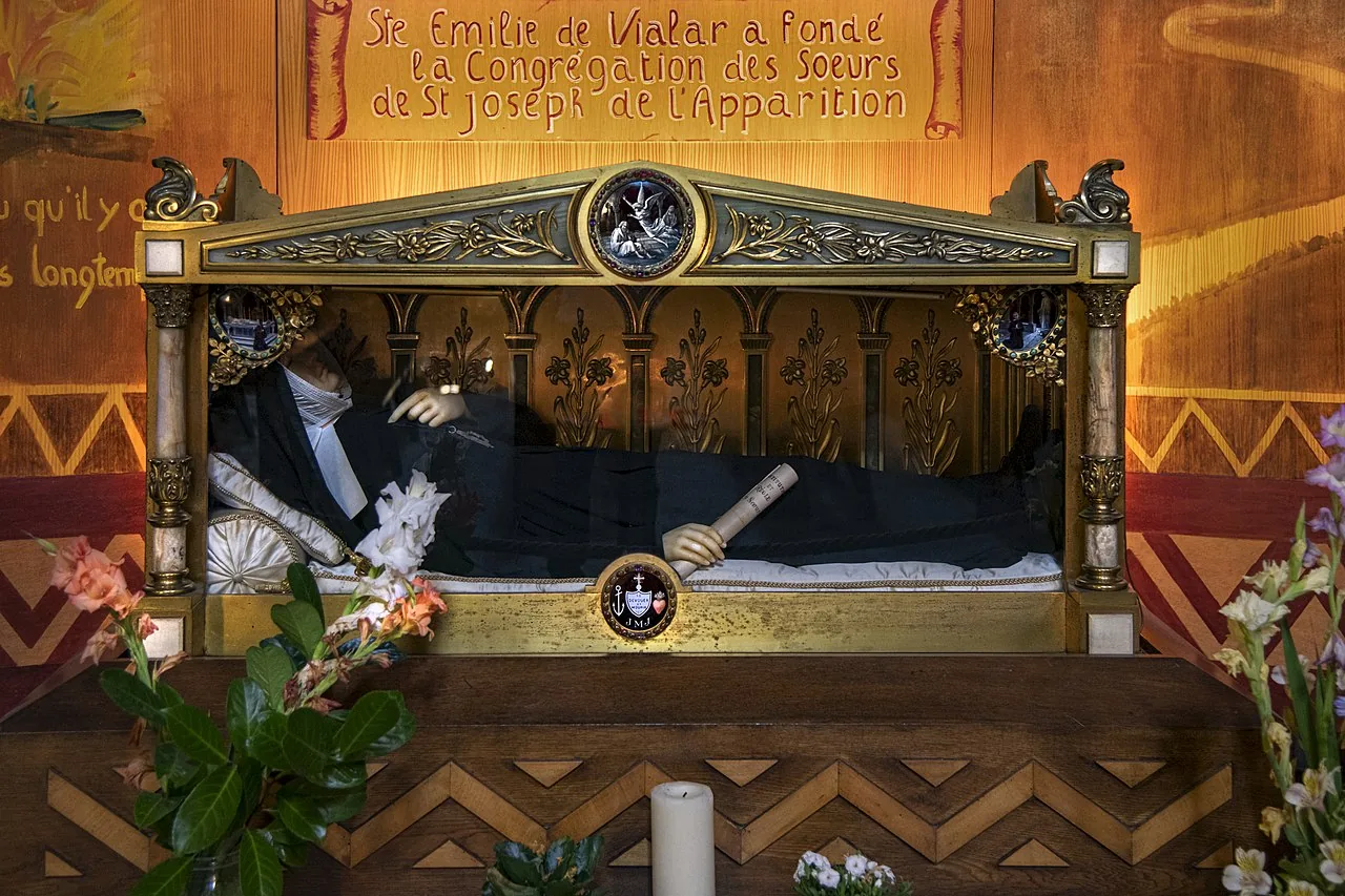 The reliquary identified as Émilie de Vialar's in Saint-Pierre, Gaillac.