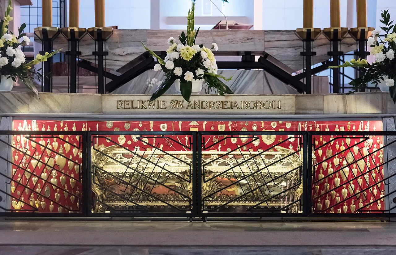 The reliquary identified as Andrew Bobola's in his Warsaw sanctuary.